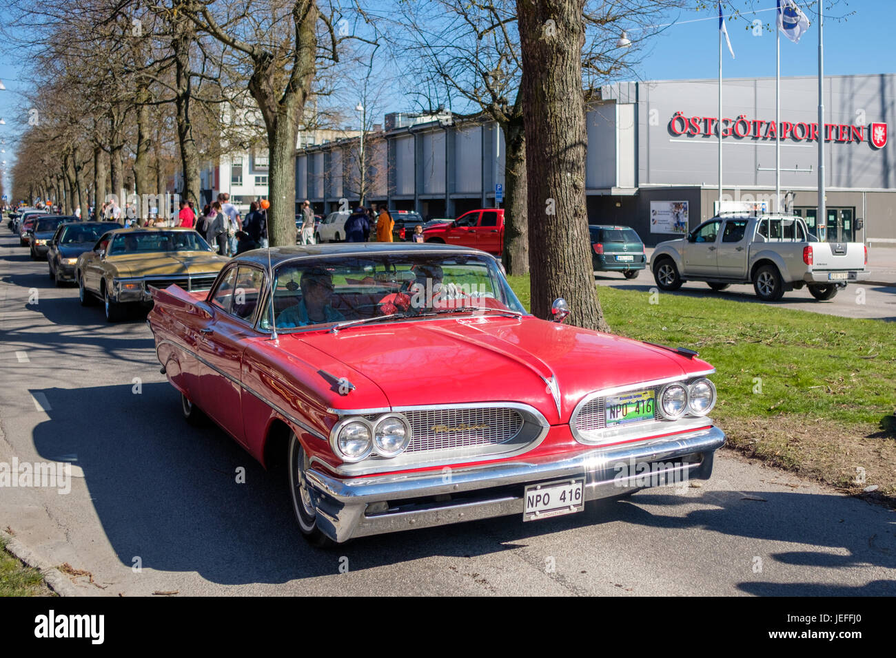 Pontiac Catalina, 1959 bei der traditionellen Oldtimer-Parade feiern Frühling am Maifeiertag in Norrköping, Schweden Stockfoto