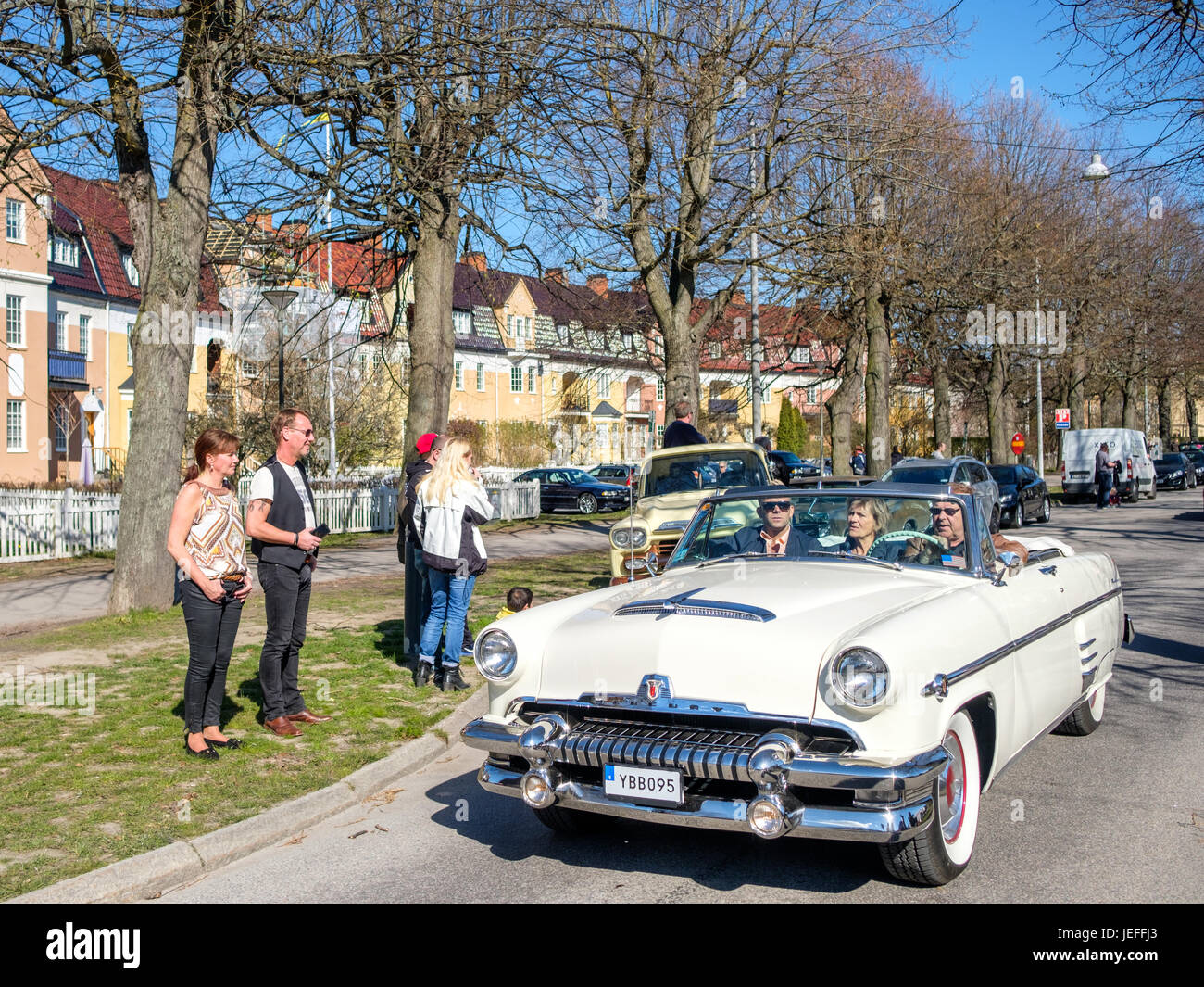 Mercury Monterey, 1954, Cabriolet auf der traditionellen Oldtimer-Parade feiern Frühling am Maifeiertag in Norrköping, Schweden Stockfoto