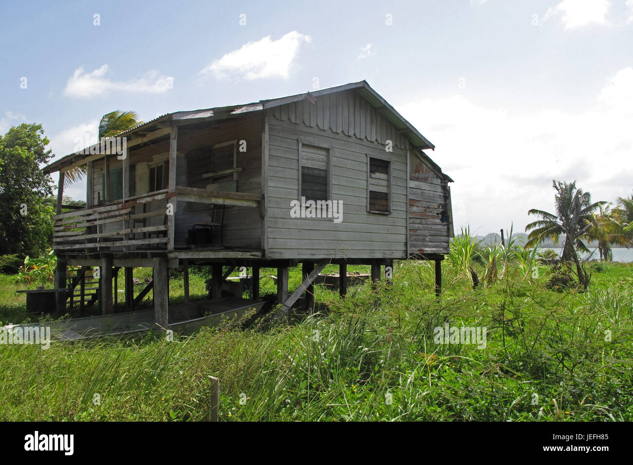 Traditionelle typische Karibik Haus in Belize Stockfoto