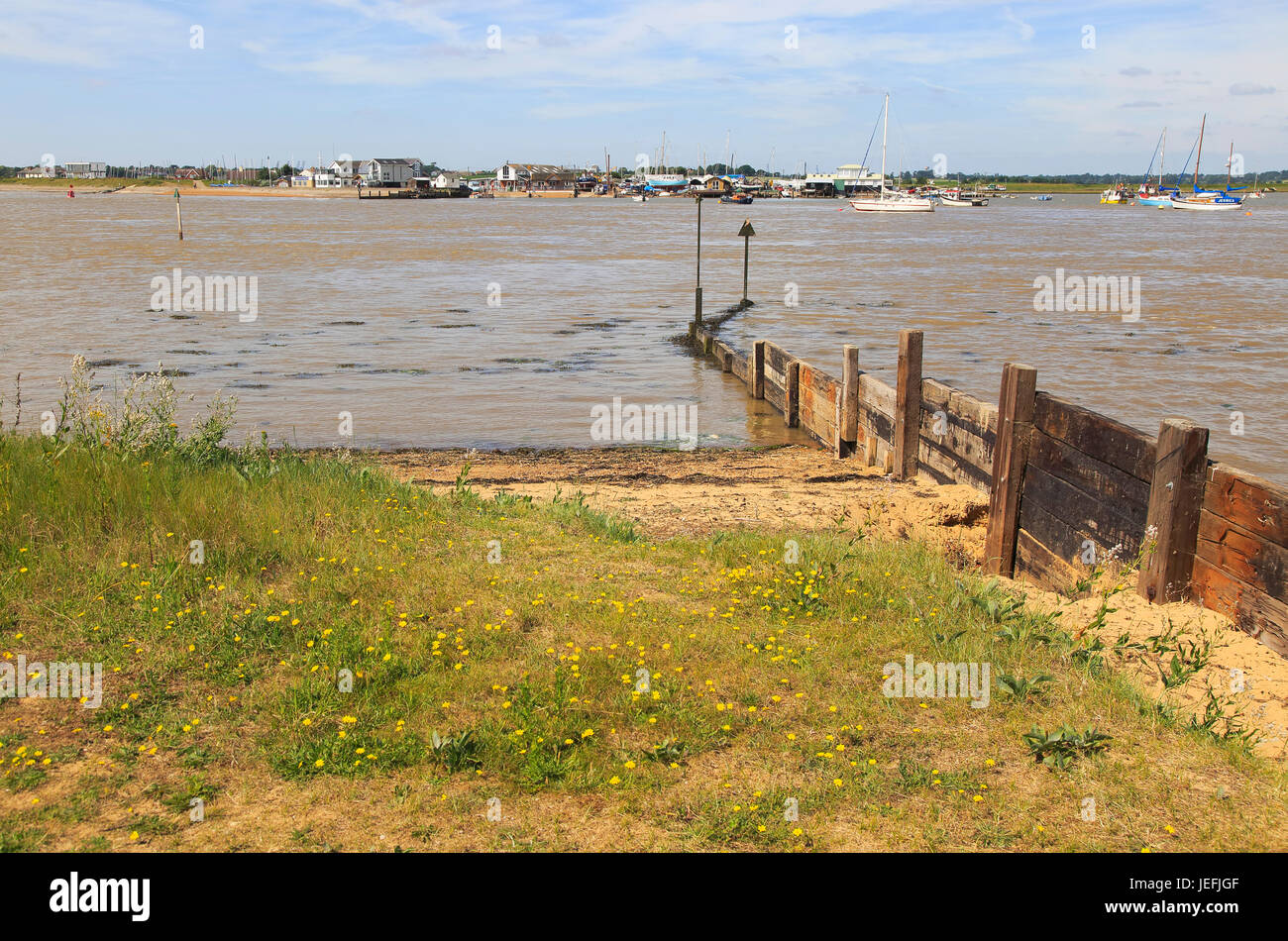 Der Mündung des River Deben Bawdsey Quay, Suffolk, England auf der Suche nach Felixstowe Fähre Stockfoto