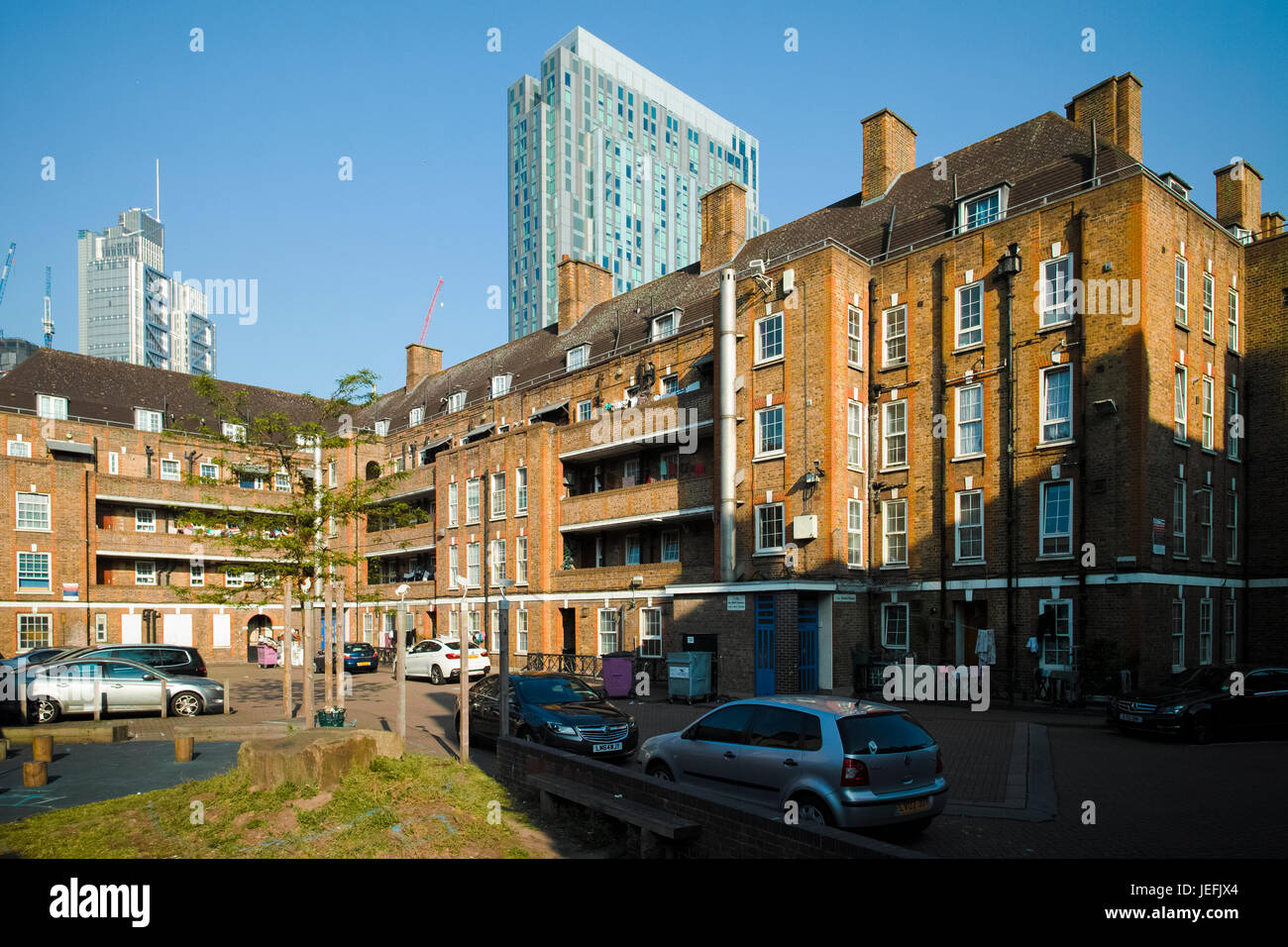 Brune House, in der Nähe von Petticoat Lane in Whitechapel, Sozialwohnungen schließen Sie an den Rand der City of London Stockfoto