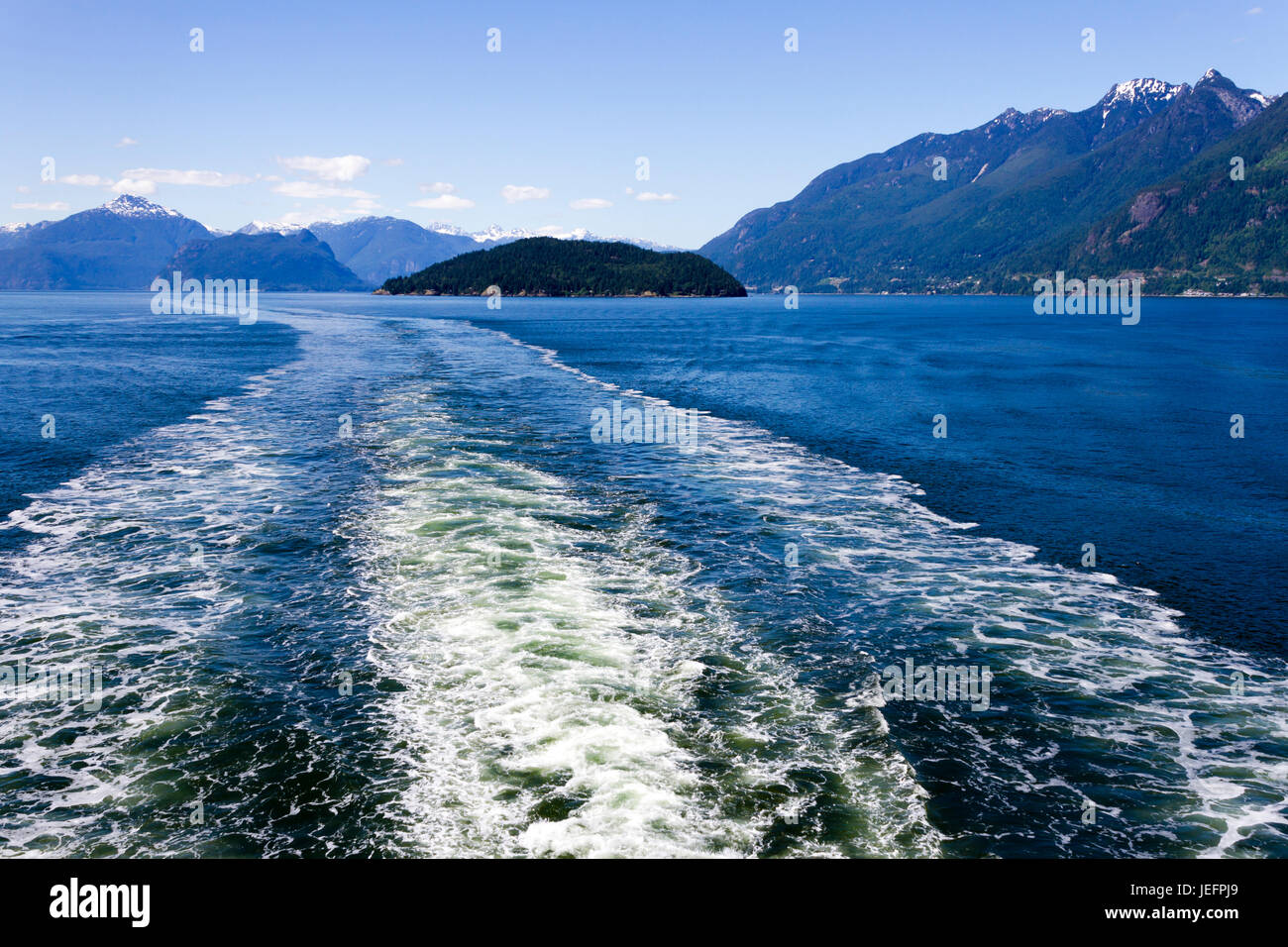 Weck aus eine Personenfähre in Howe Sound Reisen zwischen Horseshoe Bay Terminal und Langdale Terminal in British Columbia, Kanada. Stockfoto