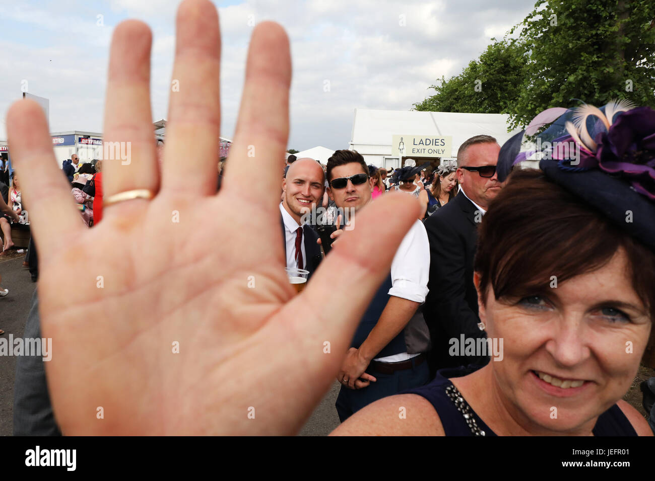 Ascot, Großbritannien. 22. Juni 2017, Royal Ascot-Rennen, Ladies Day, England Stockfoto