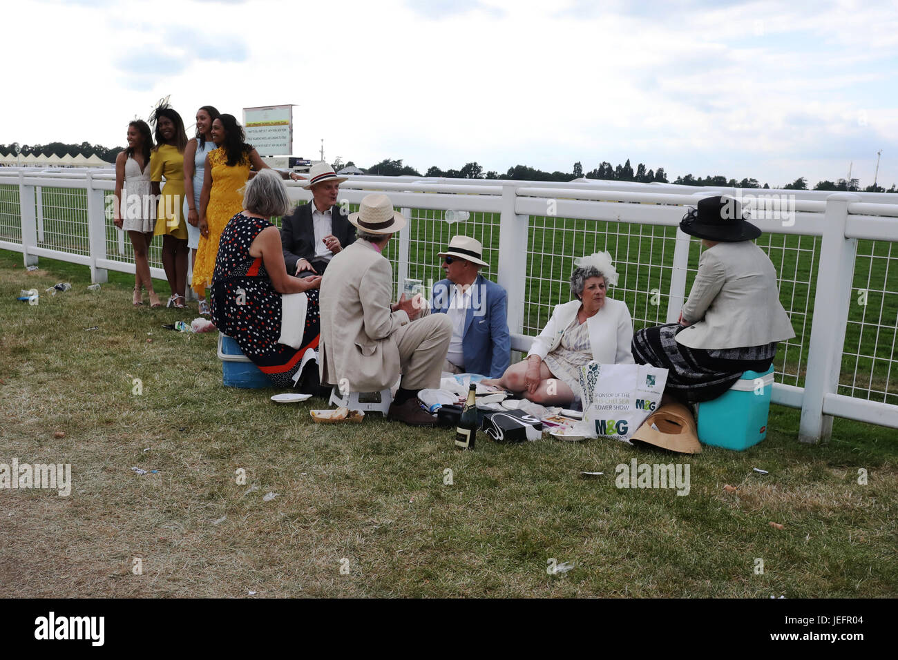 Ascot, Großbritannien. 22. Juni 2017, Royal Ascot-Rennen, Ladies Day, England Stockfoto