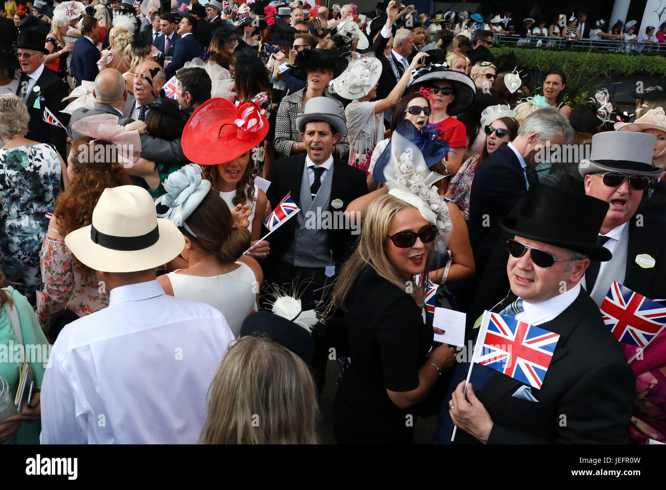 Ascot, Großbritannien. 22. Juni 2017, Royal Ascot-Rennen, Ladies Day, England Stockfoto