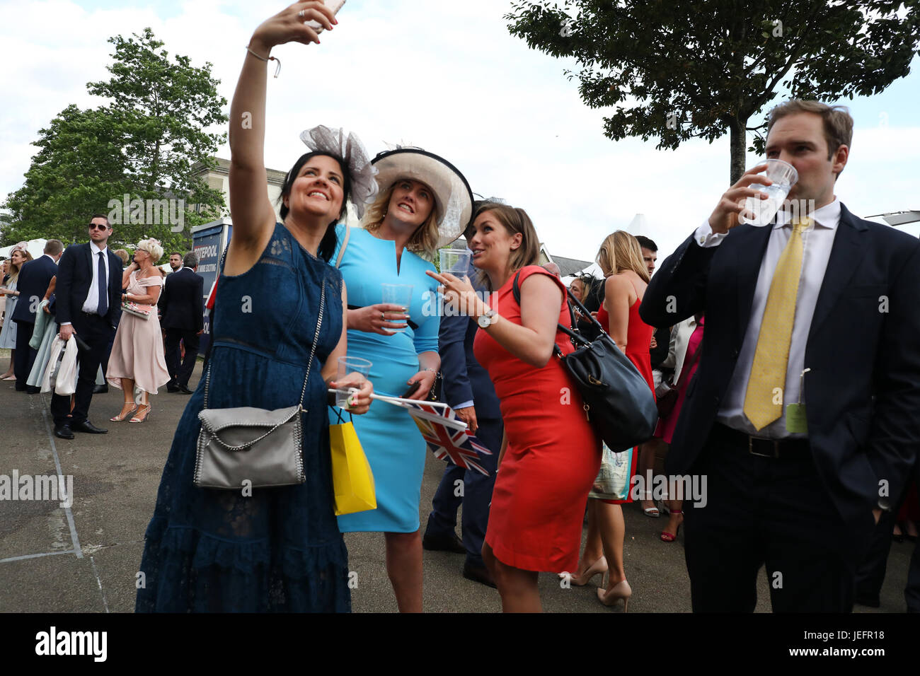 Ascot, Großbritannien. 22. Juni 2017, Royal Ascot-Rennen, Ladies Day, England Stockfoto