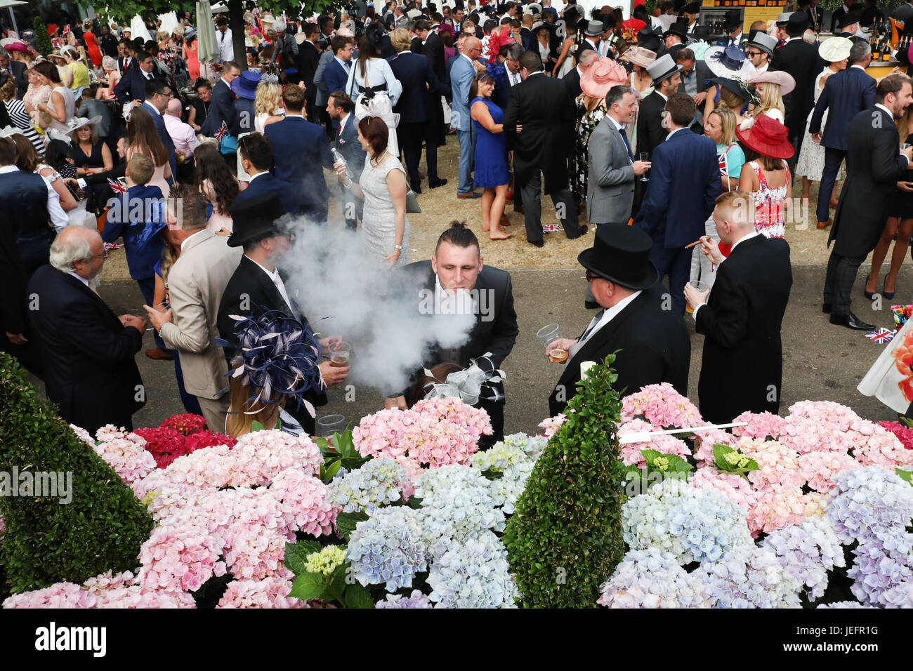 Ascot, Großbritannien. 22. Juni 2017, Royal Ascot-Rennen, Ladies Day, England Stockfoto