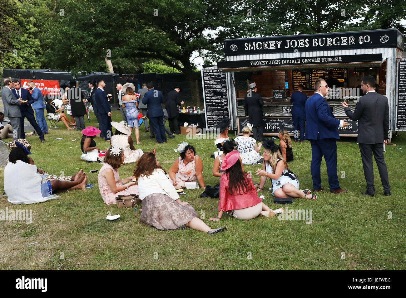 Ascot, Großbritannien. 22. Juni 2017, Royal Ascot-Rennen, Ladies Day, England Stockfoto