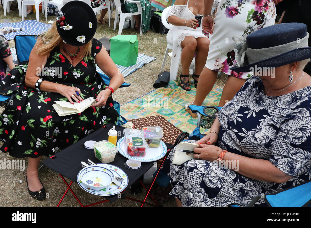 Ascot, Großbritannien. 22. Juni 2017, Royal Ascot-Rennen, Ladies Day, England Stockfoto