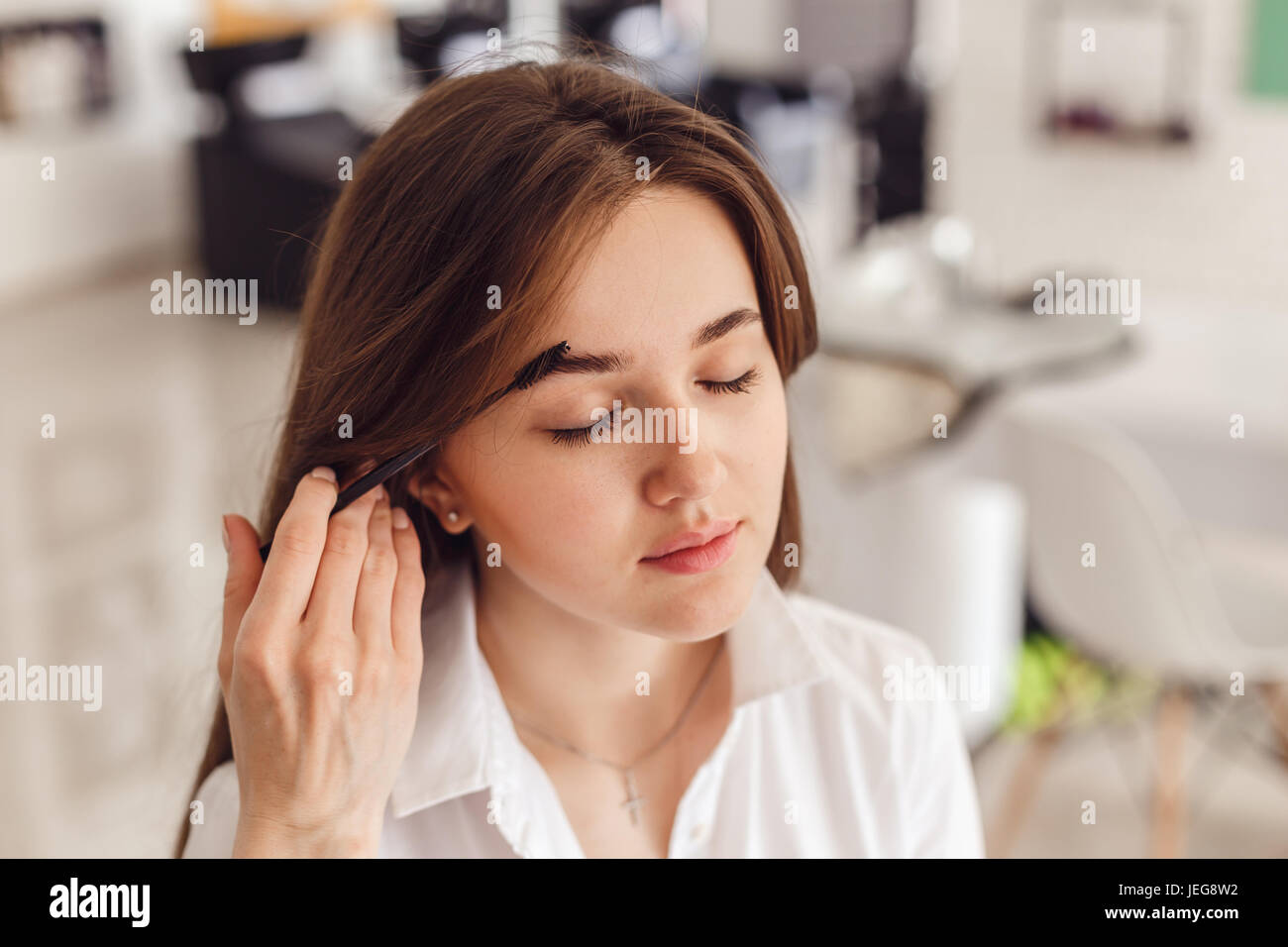 Frau-Korrektur Augenbrauen Form. Stockfoto
