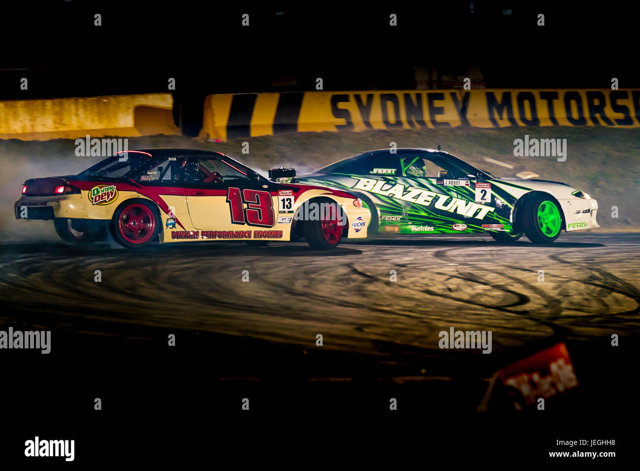 Motorsport-Park Sydney, Australien. 24. Juni 2017.  Jabbit & Aaron Dewar in einer epischen Schlacht. Anthony fesselte/Alamy Live-Nachrichten Stockfoto