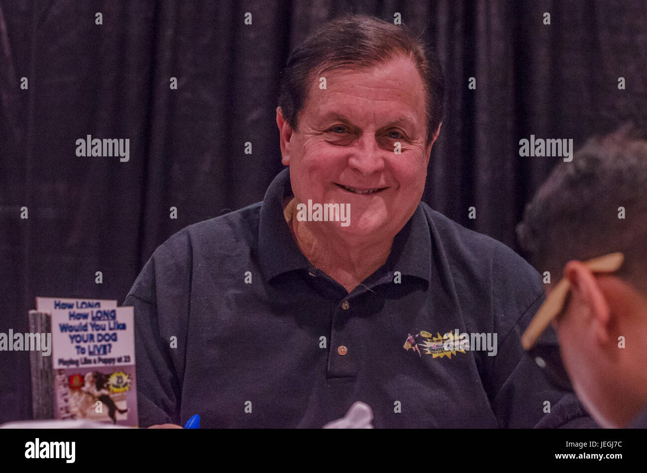 Las Vegas, USA. Juni 2017. Burt ward interagiert Fans 24. Juni 2017 Amazing Las Vegas Comic Con Las Vegas Convention Center,Las Vegas,NV. Stockfoto