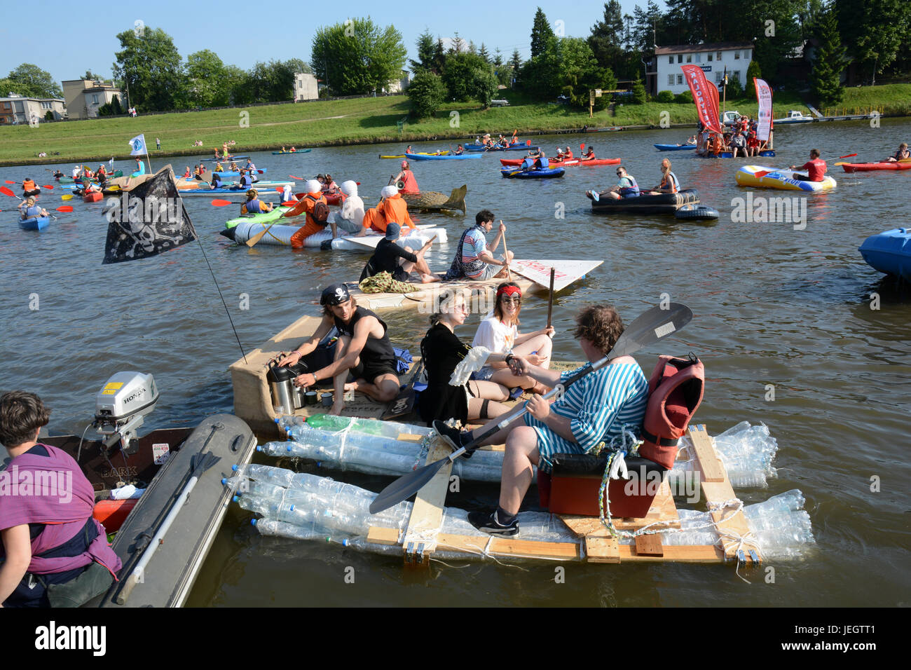 "Masse" Wasser ist die Veranstaltung seit 2012 statt. Das Motto der Veranstaltung ist der "Weichsel für alle" - für die Einwohner und Touristen, aber nicht für den Transport, weil der Fluss wild bleiben sollte. Stockfoto