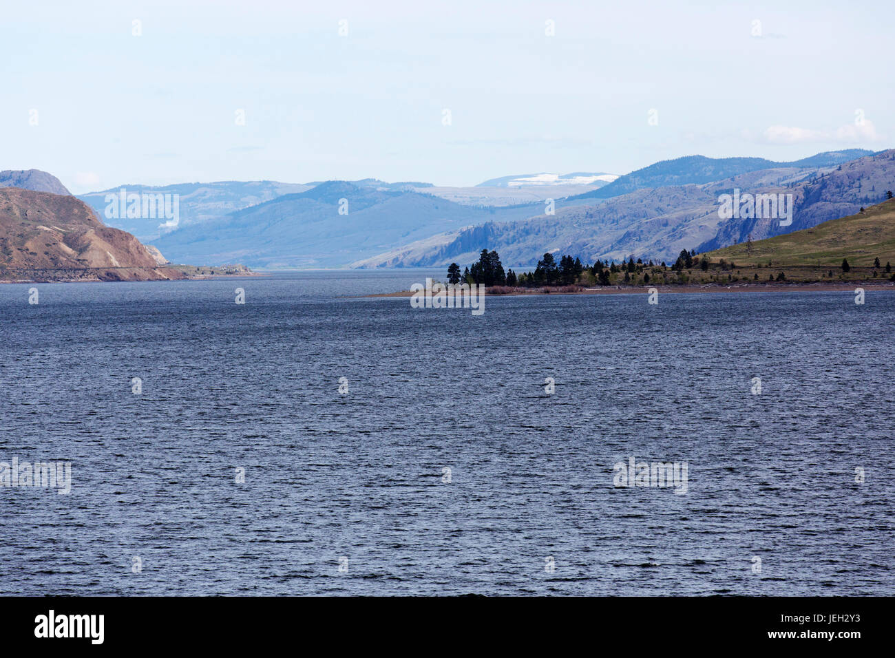 Kamloops Lake in British Columbia, Kanada. Der See wird durch Wasser fließt aus dem Thompson River gebildet und liegt in der Nähe der Stadt Kamloops. Stockfoto
