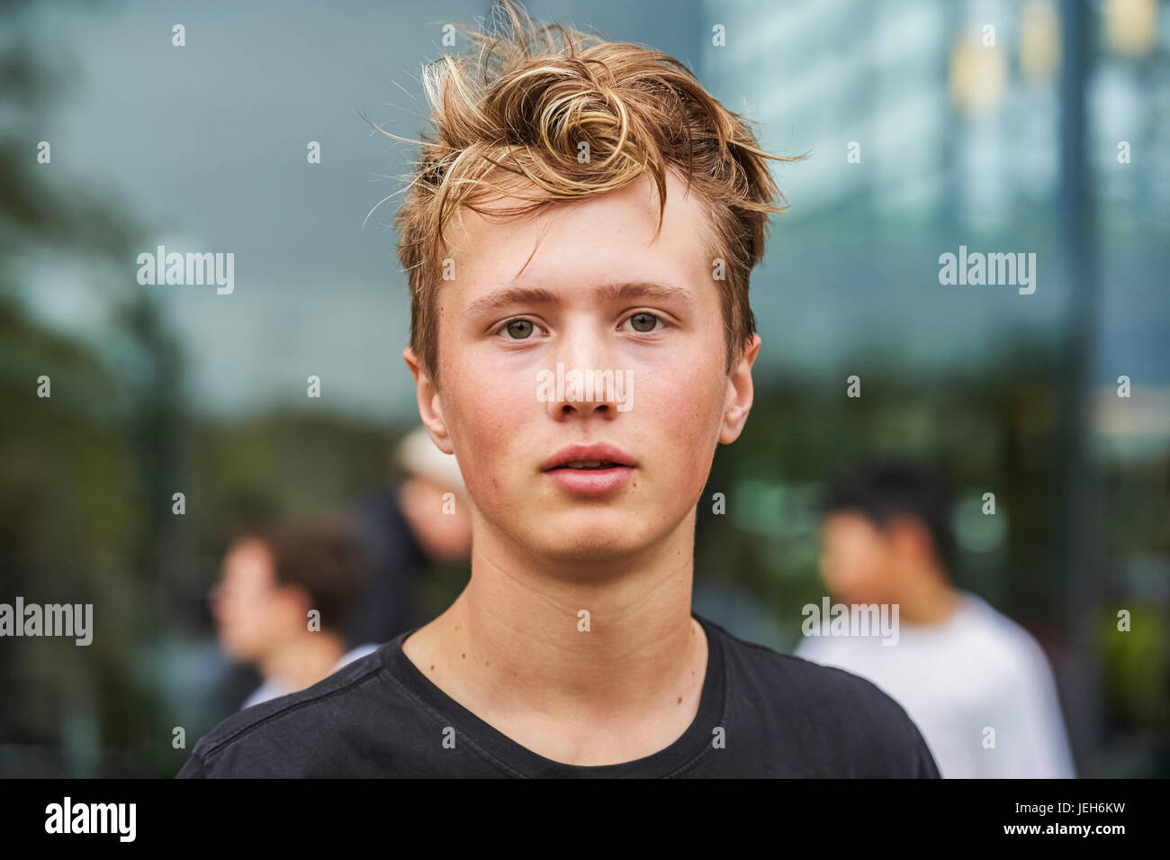 Porträt eines jungen Mannes auf Hanlan Boat Club; Ontario, Kanada Stockfoto