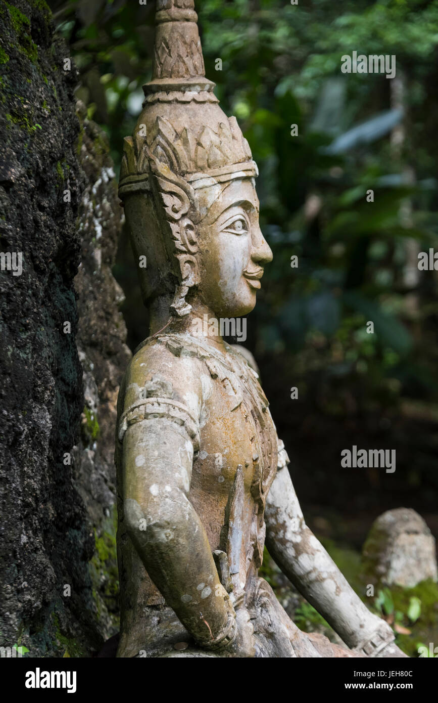 Buddhistische Statue in Secret Buddha Garden; Ko Samui, Chang Wat Surat Thani, Thailand Stockfoto