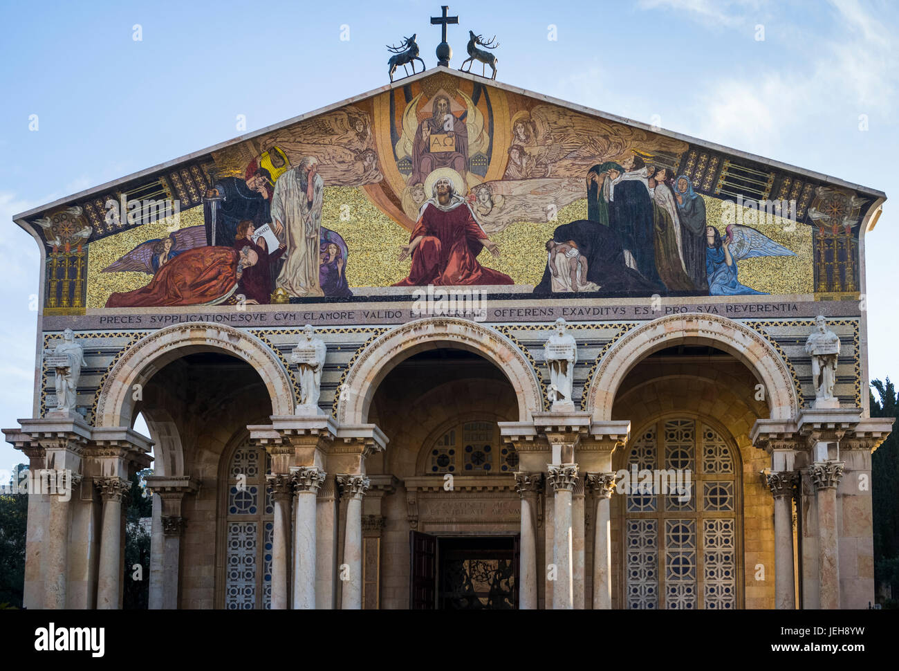 Kirche aller Nationen mit eine farbige Darstellung von Jesus Christus und seine Anhänger; Jerusalem, Israel Stockfoto