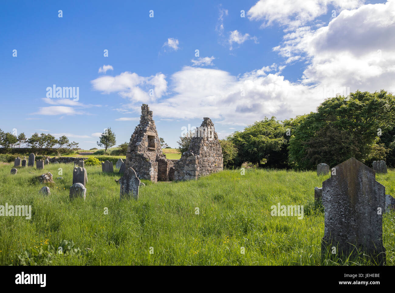 Ruinen von Gate House in Bonamargy Friary, erbaut um 1500, in der Nähe von Ballycastle, County Antrim, Nordirland Stockfoto