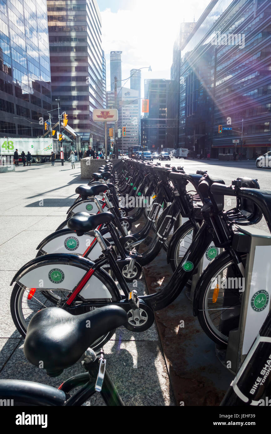 Fahrrad Aktie Toronto, Universität und der King Street; Toronto, Ontario, Kanada Stockfoto
