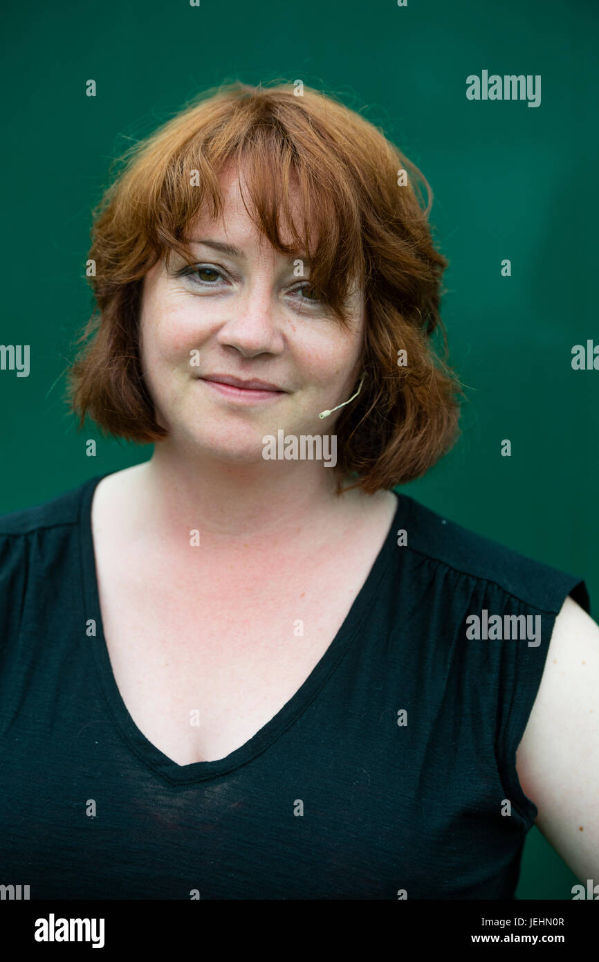 Eimear McBride, irischer Schriftsteller deren Debüt-Roman, eine Mädchen ist ein halb-gebildet Ding, gewann den ersten Goldschmiede-Preis im Jahr 2013 und 2014 Baileys Frauen Prize for Fiction.  auf dem 2017 Hay Festival der Literatur und Kunst Wales Hay on Wye, UK Stockfoto