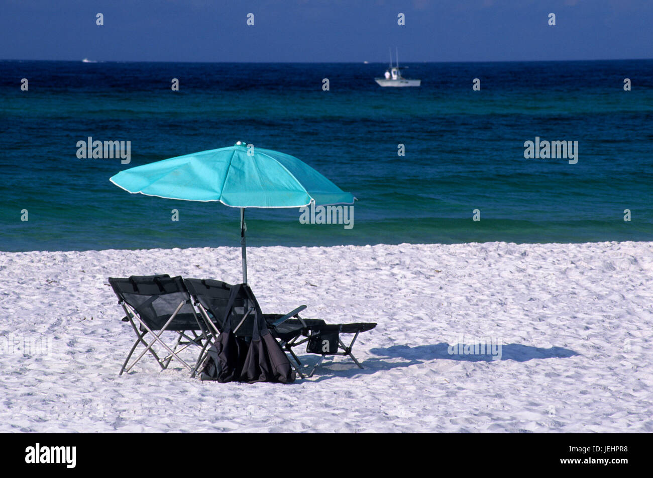 Langdon Strand Sonnenschirm, Gulf Islands National Seashore, Florida Stockfoto