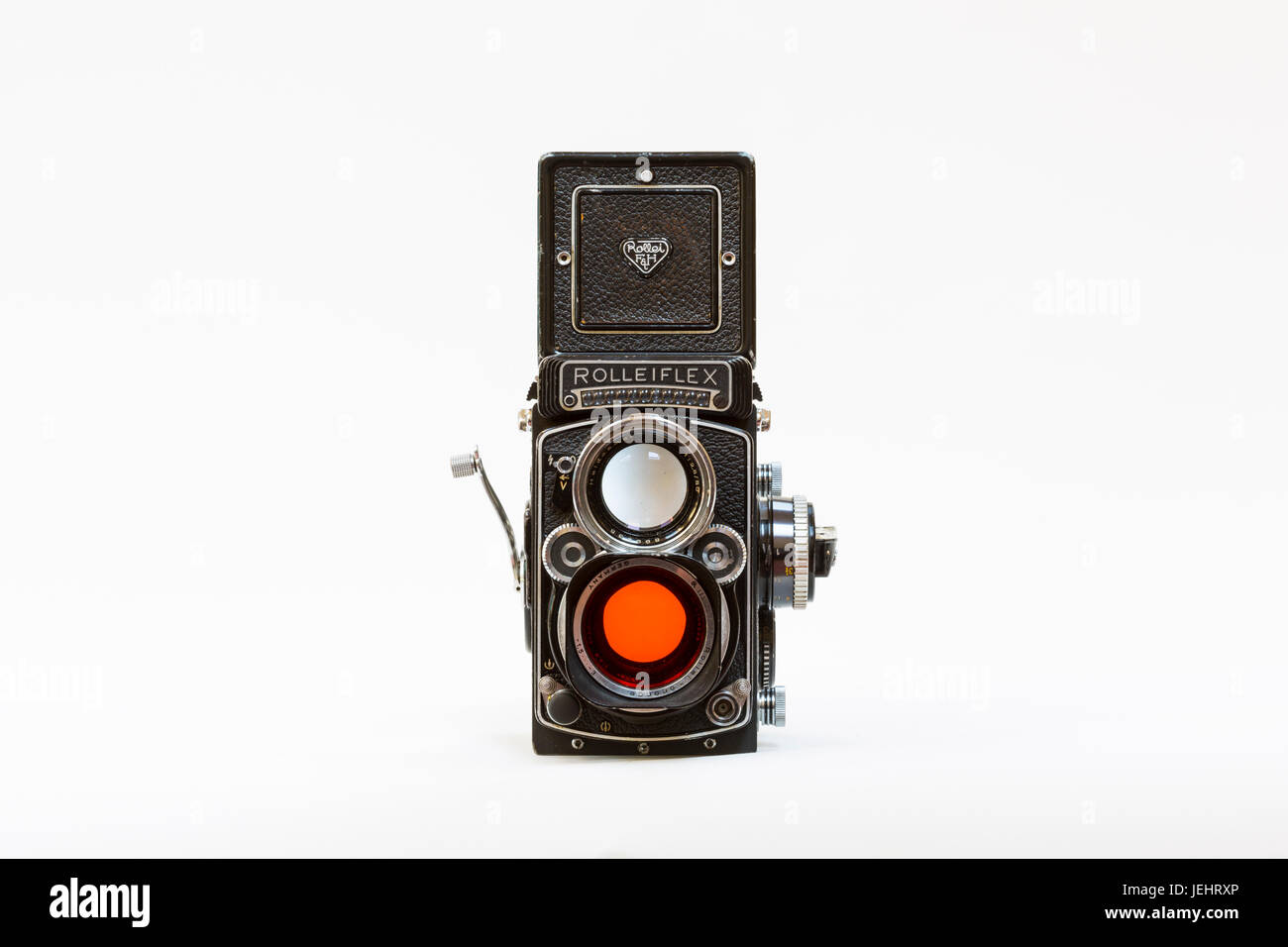 1960 Rolleiflex 2.8F Reflex Camera mit orange Filter auf die Linse. Eine beliebte Kamera mit professionellen Fotografen mit 120 Film. Stockfoto