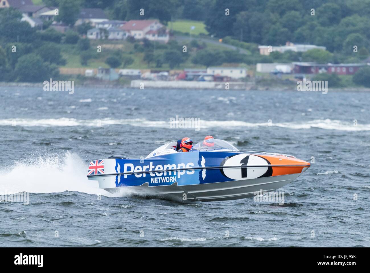 Der P1 schottische Grand Prix des Meeres ist die zweite der vier Veranstaltungen in ganz Großbritannien für die P1 Powerboat Championship stattfindenden Greenock.  Im Bild: Pertemps Netzwerk-team Stockfoto