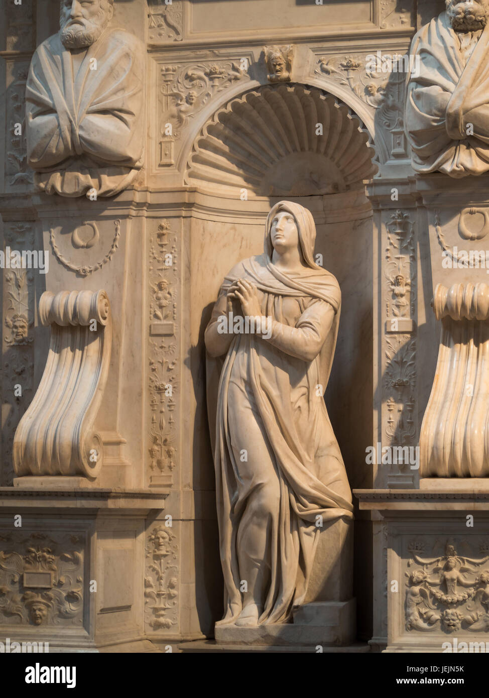 Seite Statue von Michelangelos Moses, San Pietro in Vincoli, Rom Stockfoto