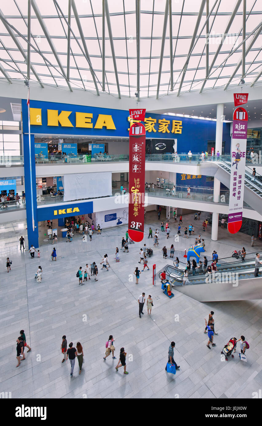 PEKING-AUG. 2, 2015. IKEA Outlet Livat Einkaufszentrum. Das Eigentum der Inter Ikea Center Group Livat beträgt über 172.000 m2. Stockfoto