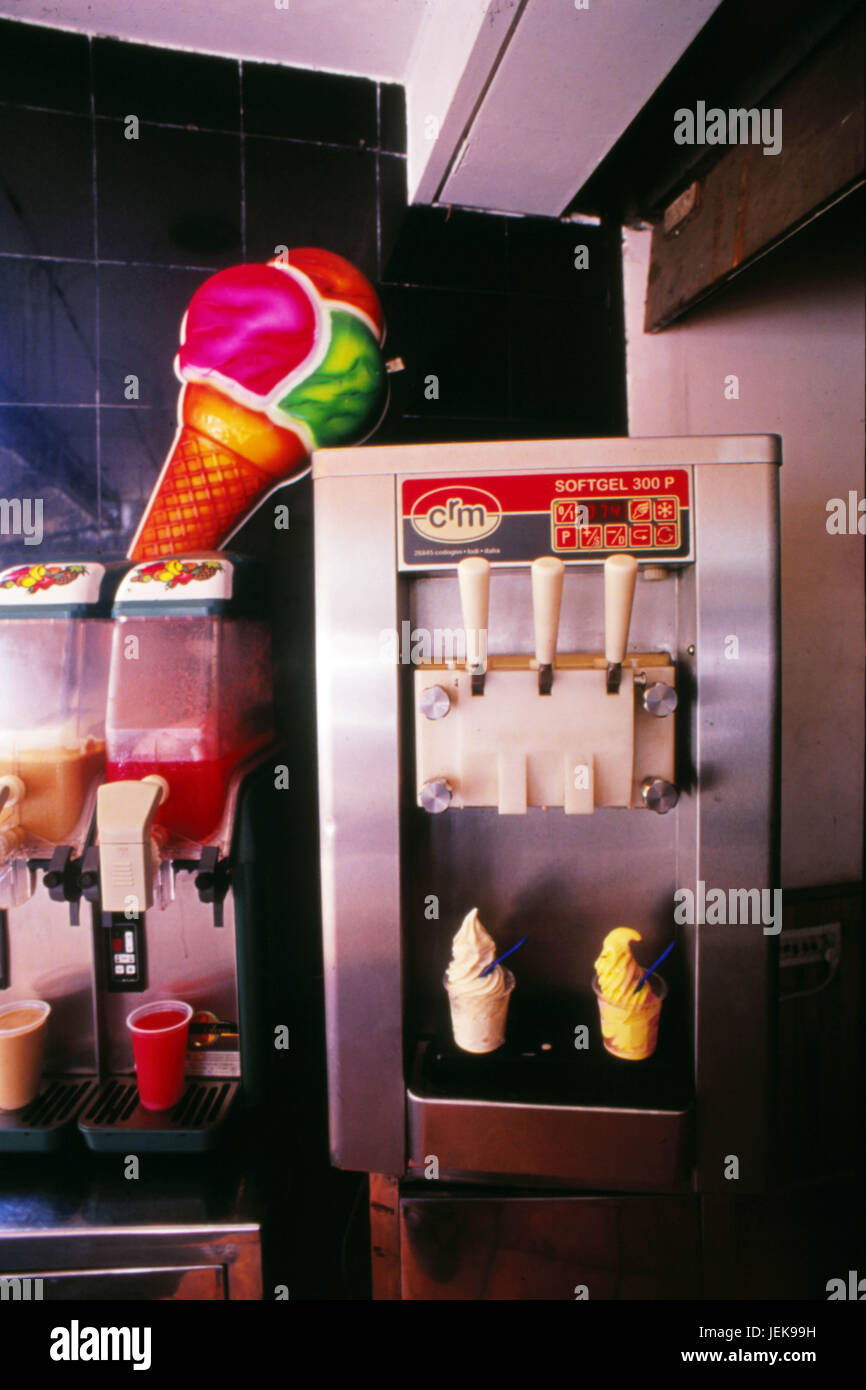 Eiscreme-Automaten, Mumbai, Maharashtra, Indien, Asien Stockfoto