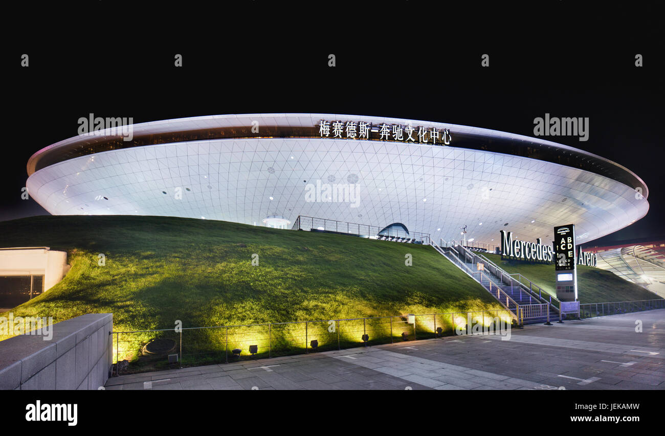 Mercedes Benz Welt Stockfotos Und Bilder Kaufen Seite 2 Alamy