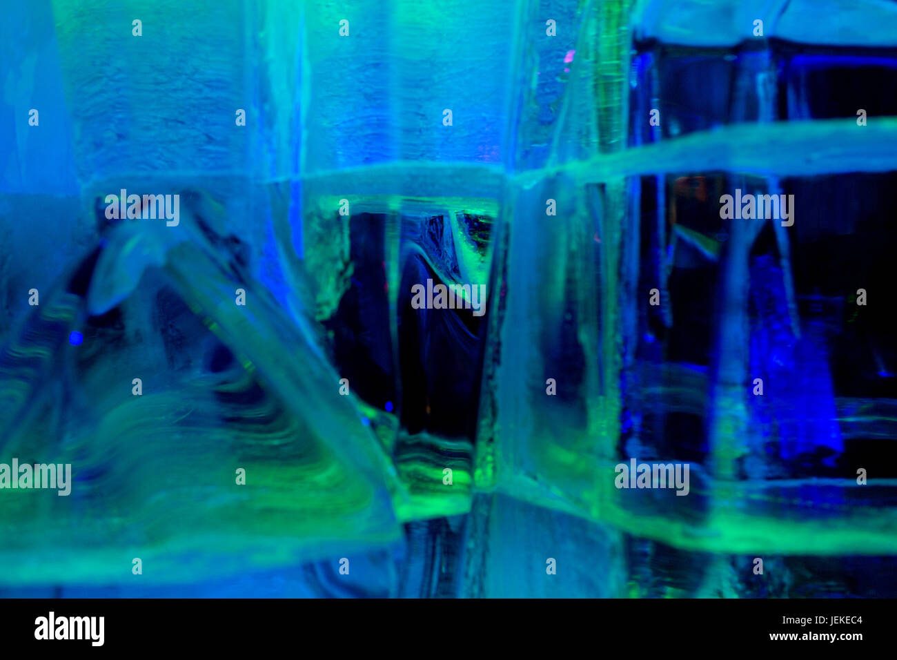 Blau Grün Abstrakt, beleuchtete Eisblöcke. Stockfoto