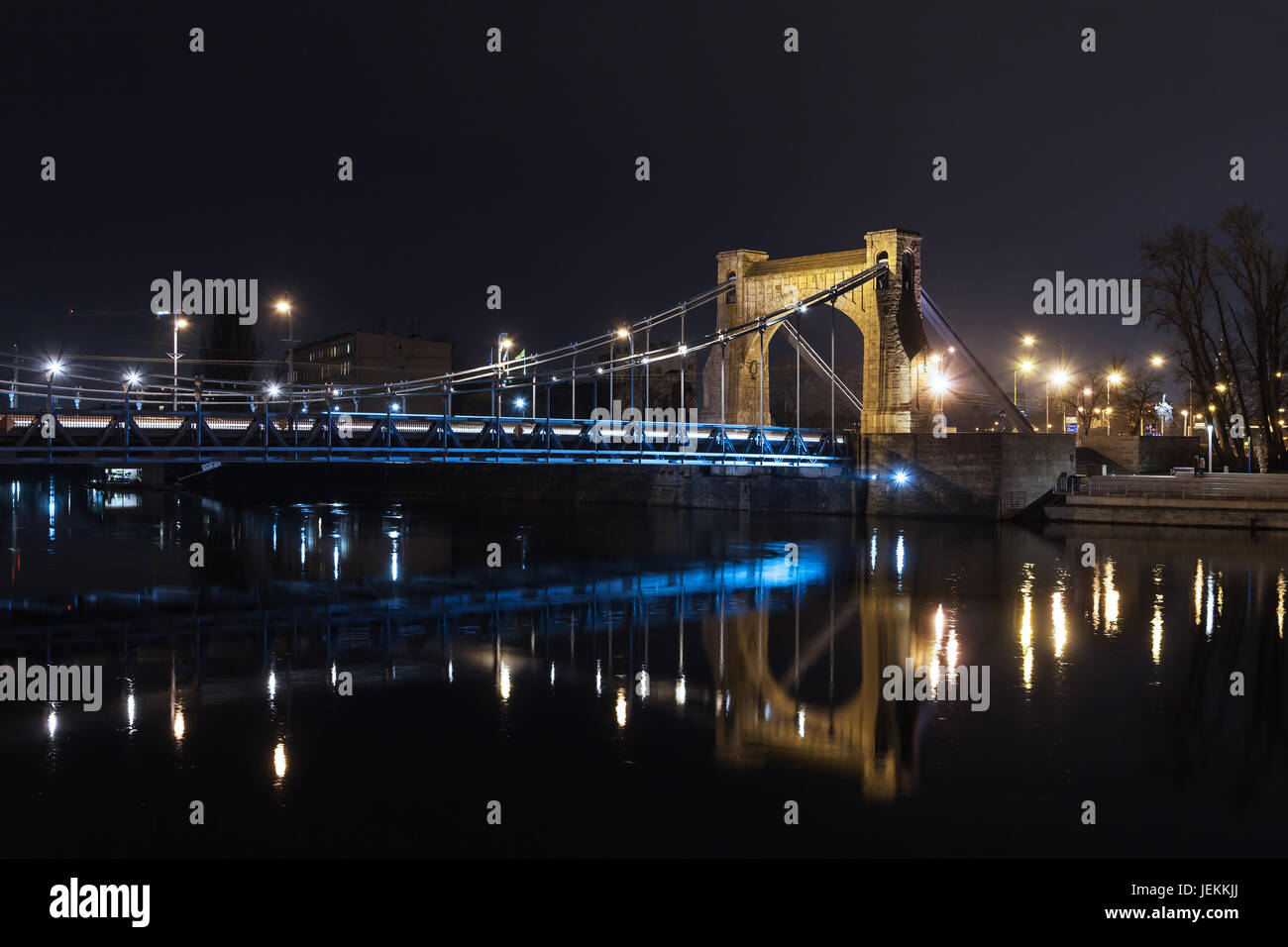 Grunwaldzki-Brücke in Breslau in der Nacht Stockfoto