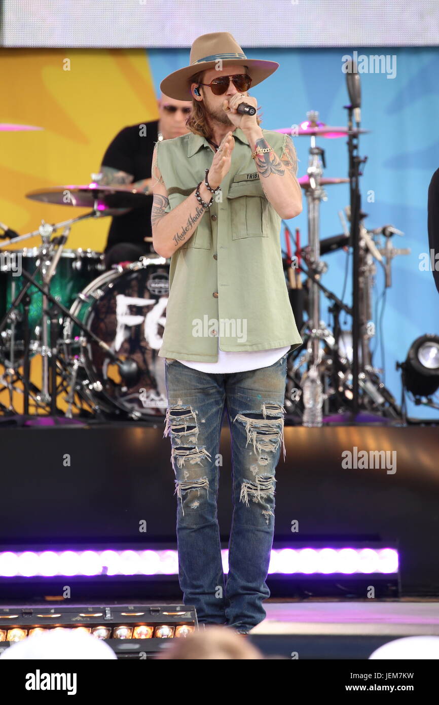 Florida Georgia Line und Nelly durchführen auf ABC "Good Morning America" 2017 Sommer Konzert-Serie mit: Tyler Hubbard wo: New York, New York, Vereinigte Staaten von Amerika bei: 26. Mai 2017 Stockfoto
