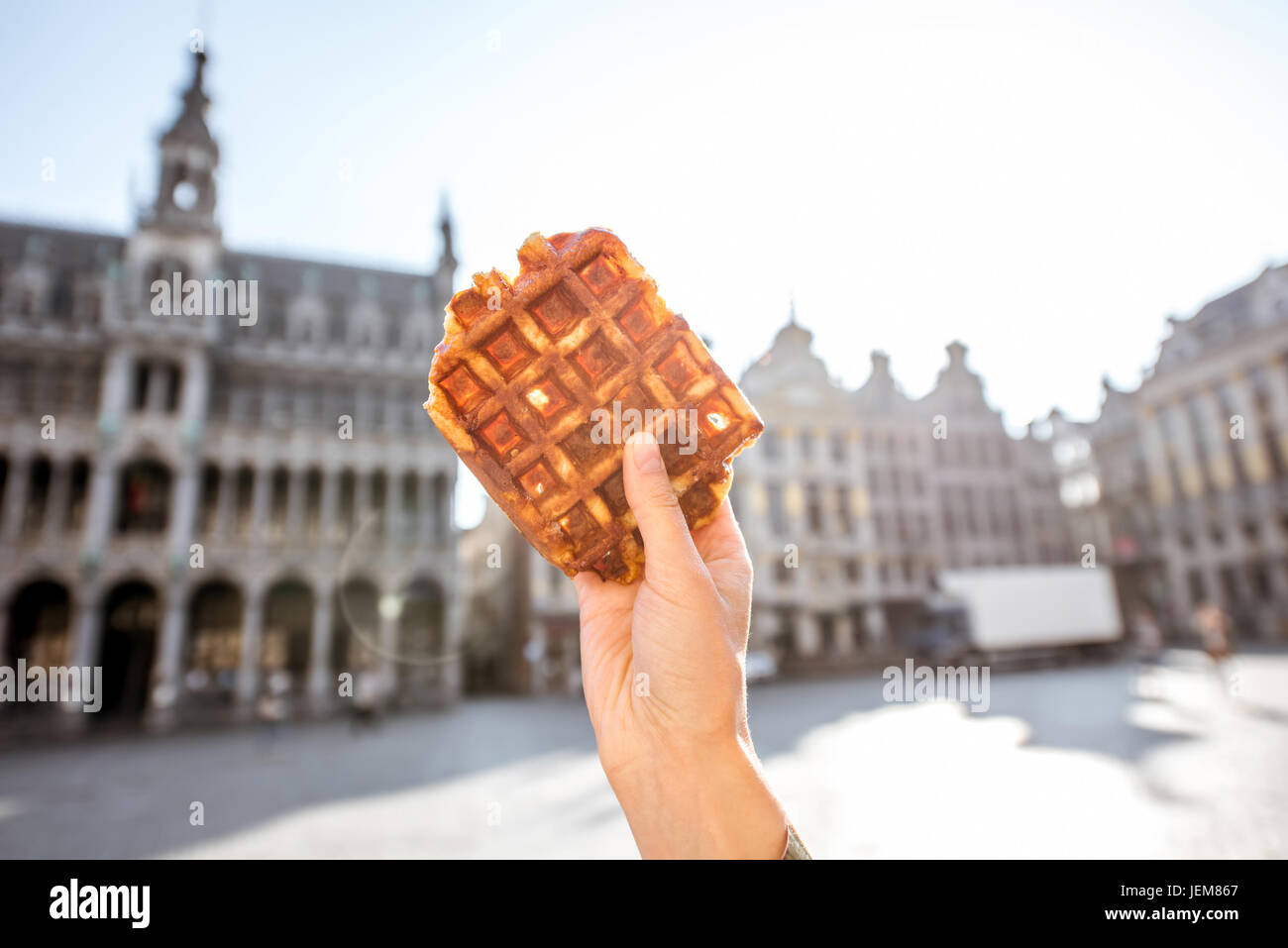 Belgische Waffel halten im freien Stockfoto