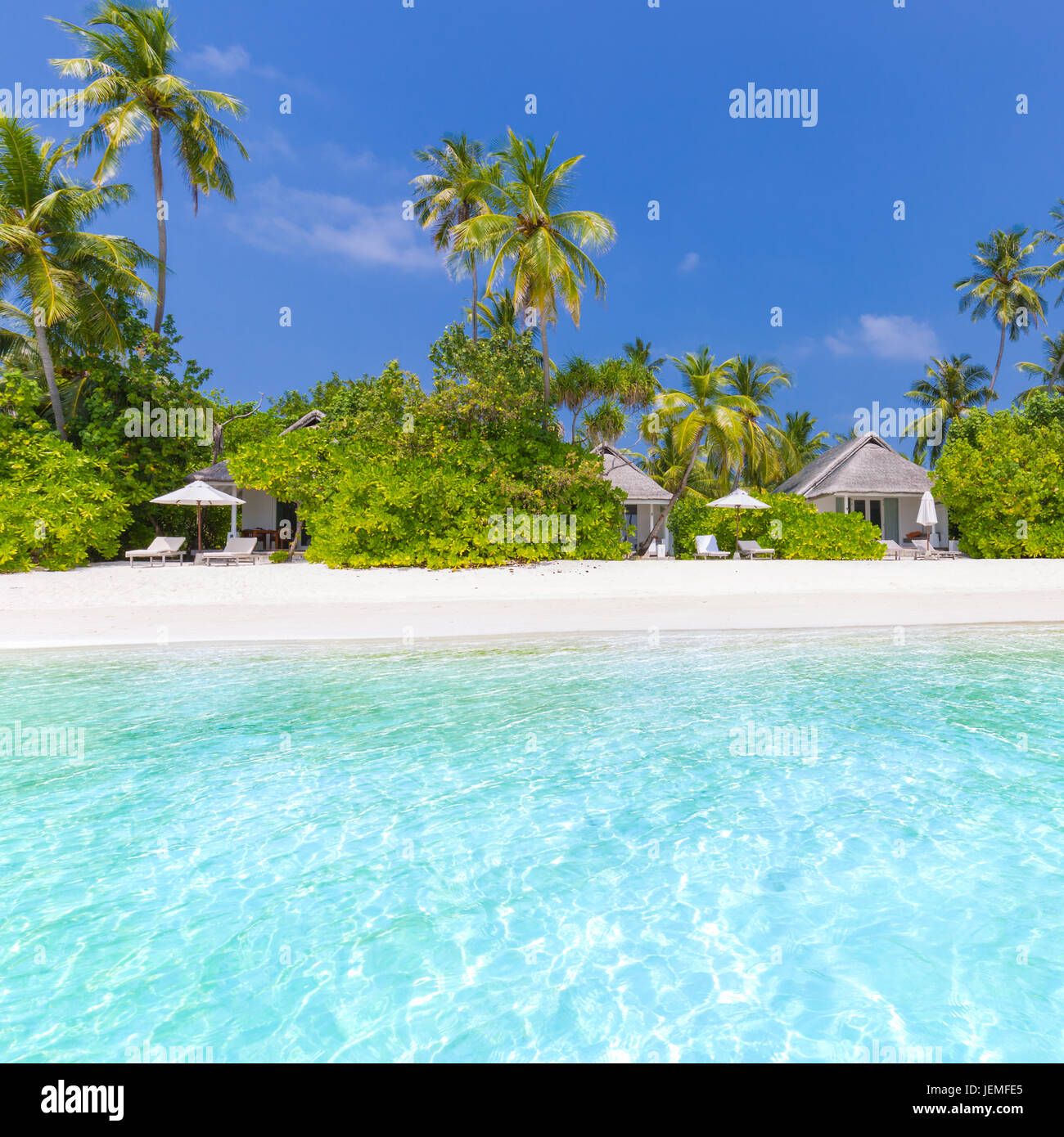 Schöner Strand Landschaft. Sommer-Urlaub und Ferien-Konzept. Inspirierende tropischen Strand. Strand Hintergrund banner Stockfoto