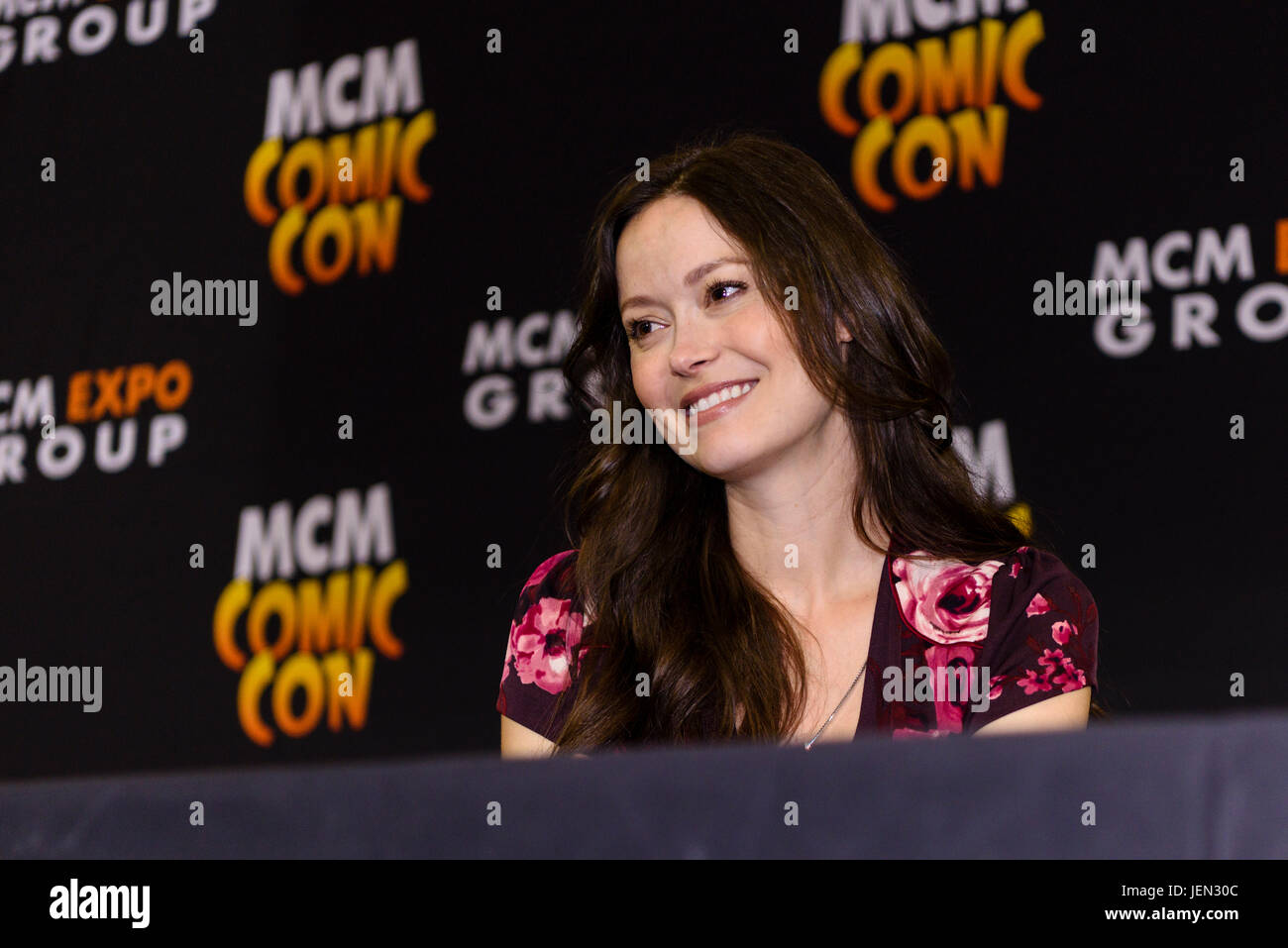 Lisburn, Nordirland. 25/06/2017 - Summer Glau gibt ein Gespräch an MCM Comicon Stockfoto