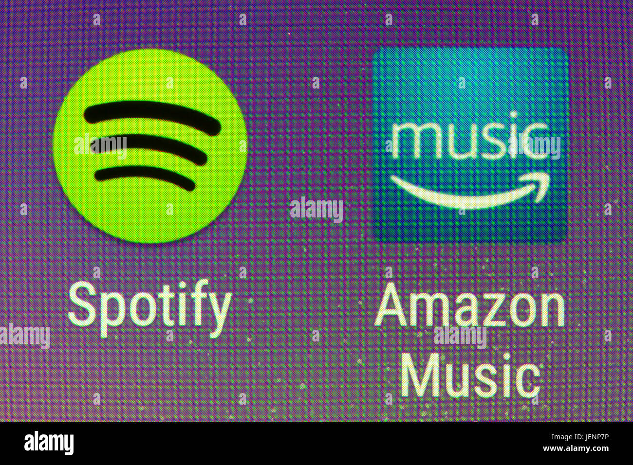 Eine Nahaufnahme von Spotify und Amazon Musik-apps auf einem Smartphonebildschirm Stockfoto