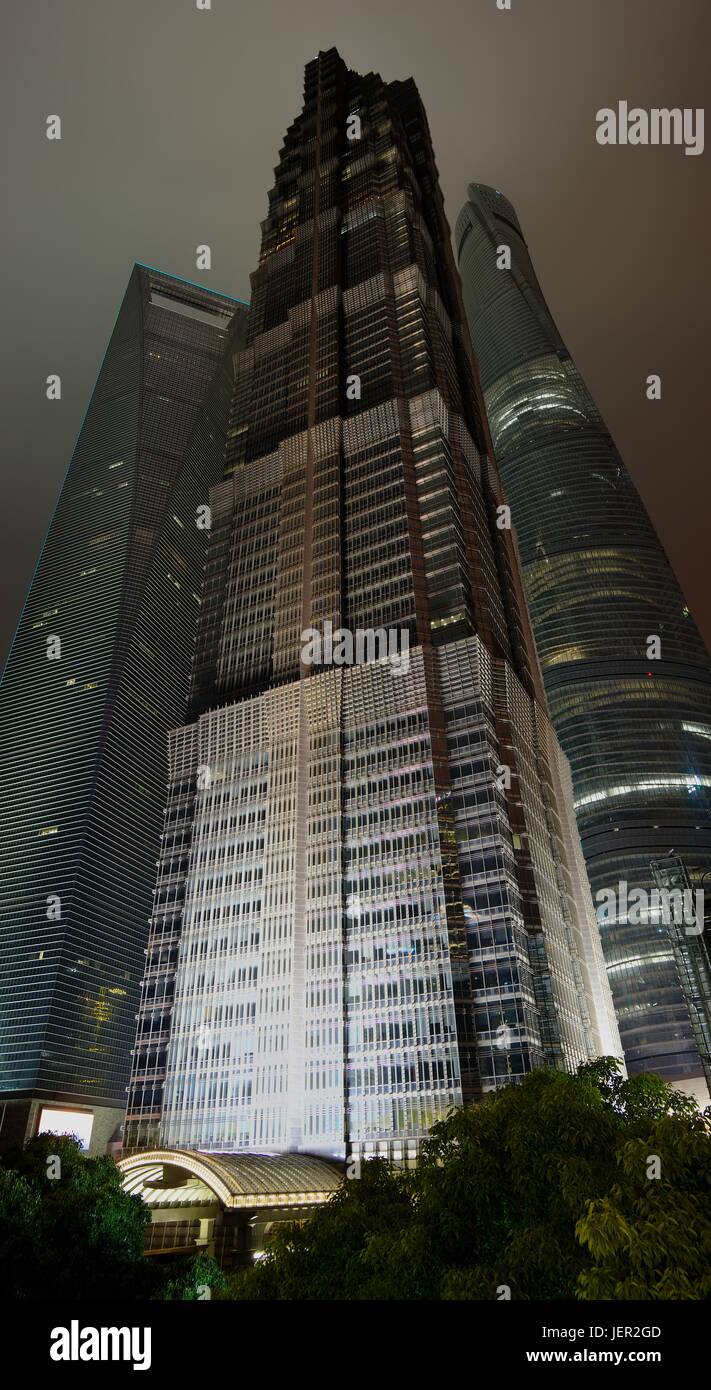 Weltweit höchsten Gebäude: Jin Mao Tower ist der höchste 18. (420,5 m), Shanghai World Financial Center ist Nr. 8 (492m) und Shanghai Tower Nr. 2 (632m) Stockfoto