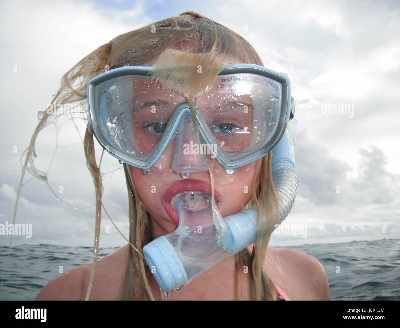 Porträt eines Mädchens tragen Tauchermaske Stockfoto