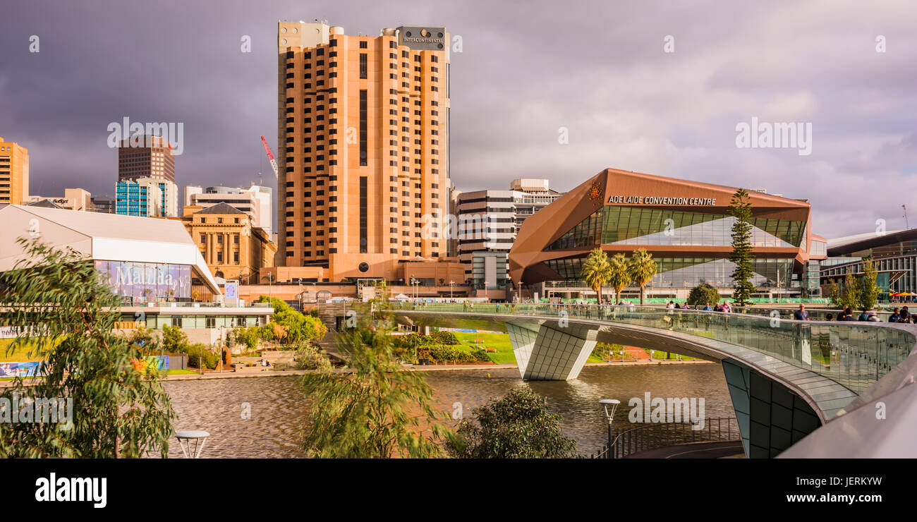 River Torrens Fußgängerbrücke in Adelaide South Australia Stockfoto