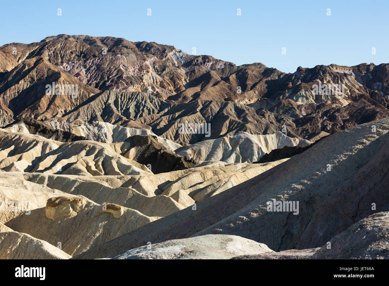 USA, Kalifornien, Death Valley ist ein Wüstental im Osten Kaliforniens. Es ist die niedrigste, trockenste und heißeste Gegend in Nordamerika. Zabriskie Point. Stockfoto