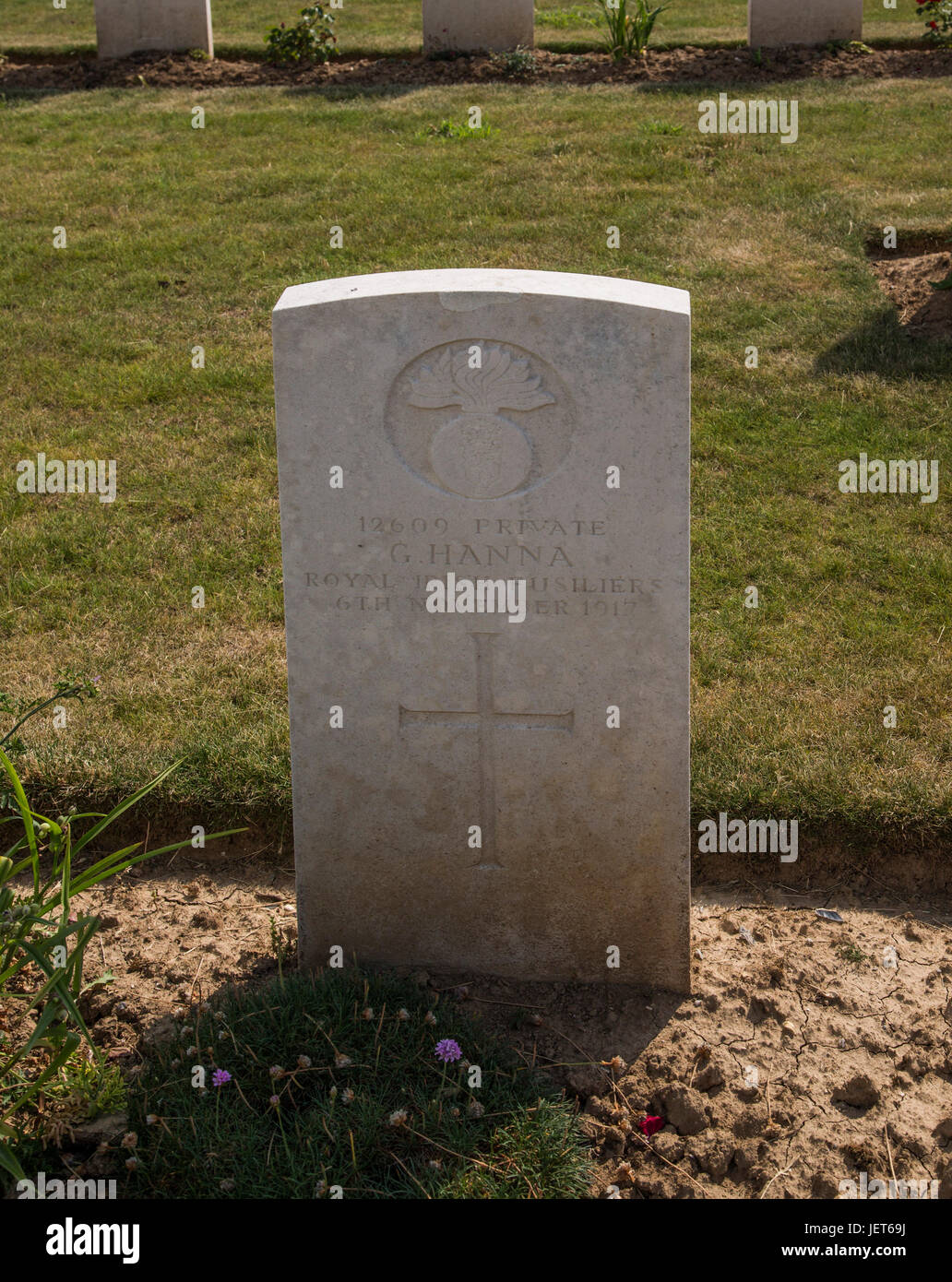 Grab von Pte George Hanna in Neuville-Bourjonval Friedhof, Frankreich wegen Desertion erschossen Stockfoto