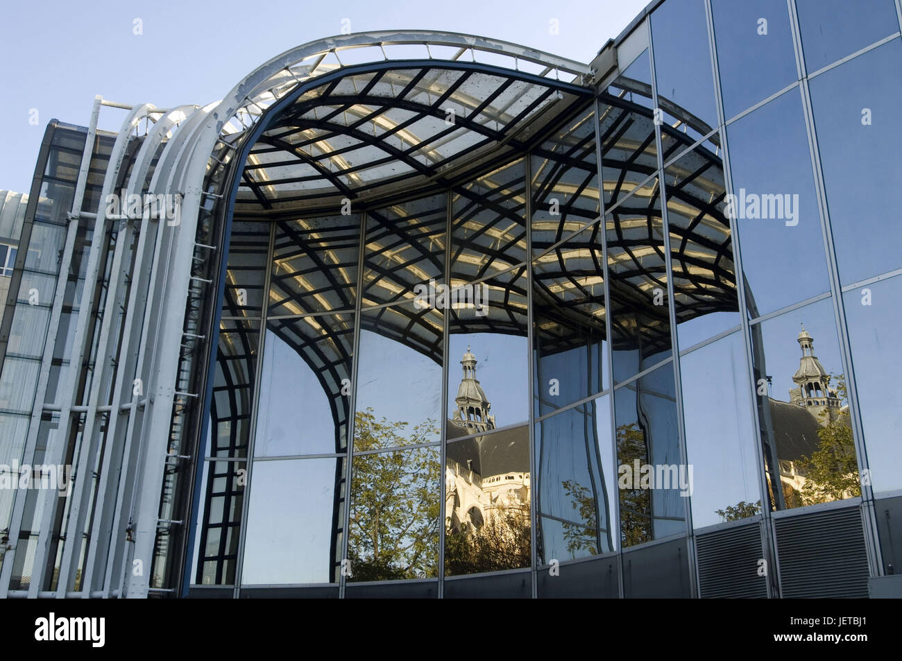 Frankreich, Paris, Forum des Klangs, Glasfront, Spiegelung, Kirche Saint-Eustache, Detail, Stockfoto