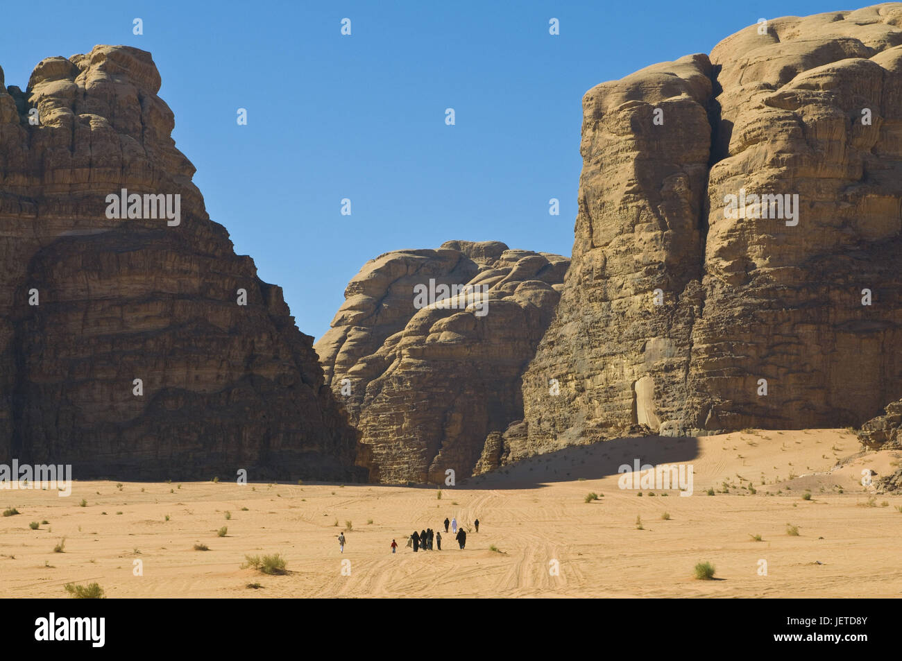Beduinen, der Berglandschaft und der Wüste im Wadi Rum, Jordanien Stockfoto