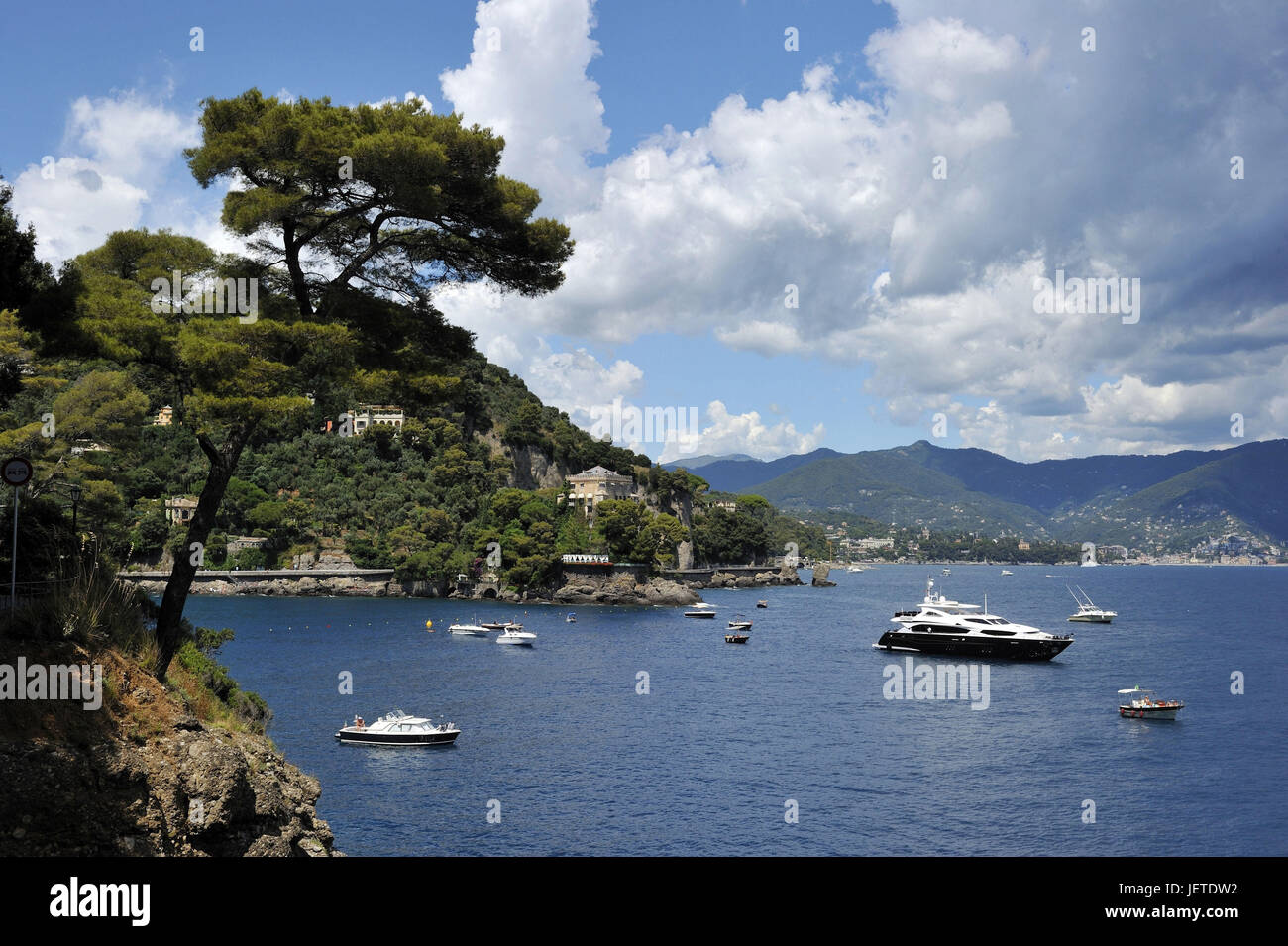 Italien, Ligurien, Riviera di Levante, Portofino, Costa Paraggi, Stiefel vor der Küste von Galle, Stockfoto