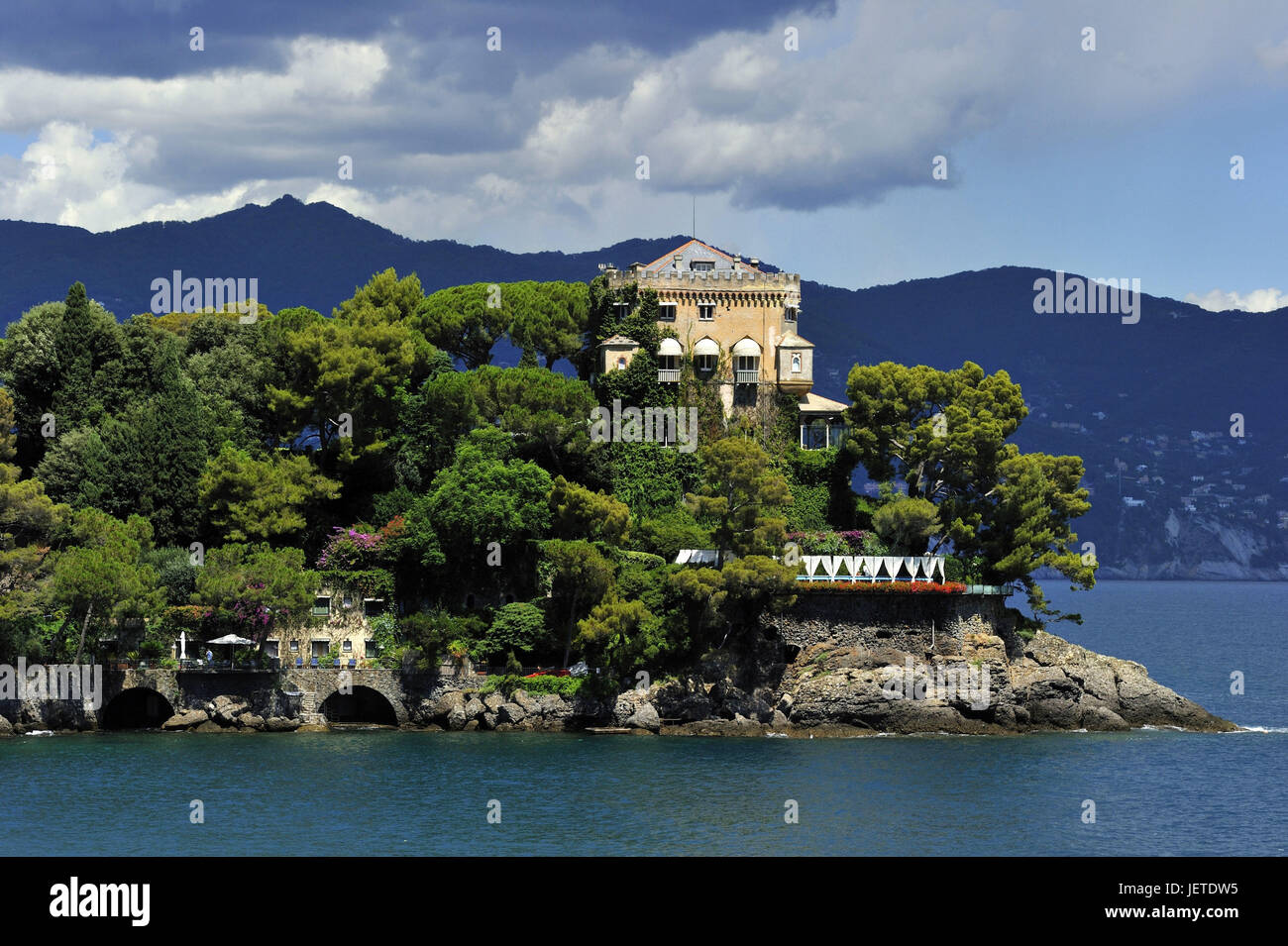 Italien, Ligurien, Riviera Tu der Levante, Portofino, Costa Paraggi, Haus an der Küste von Galle, Stockfoto