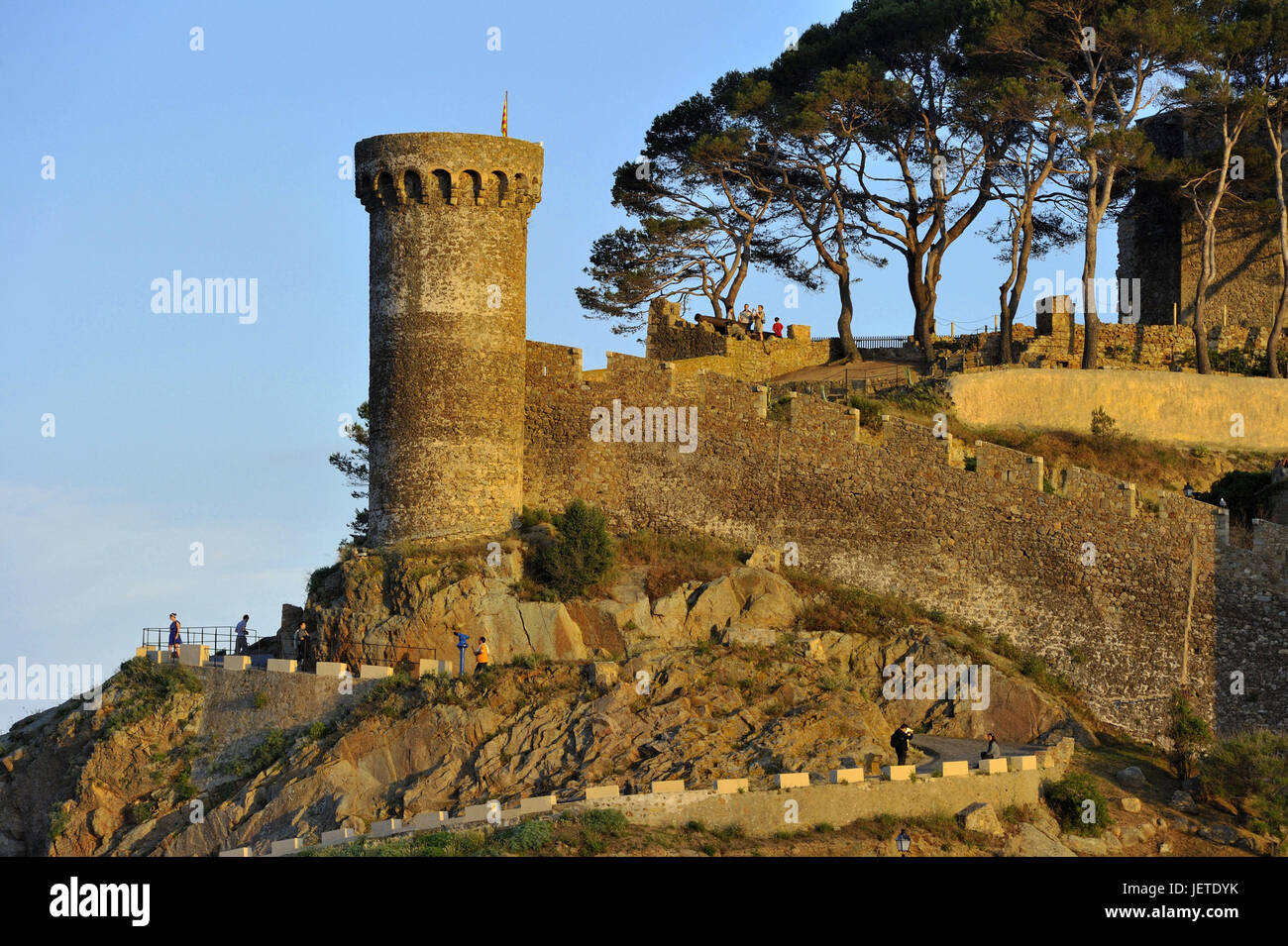 Spanien, Katalonien, Costa Brava, Tossa de Mar, Festung mit Wachturm, Stockfoto