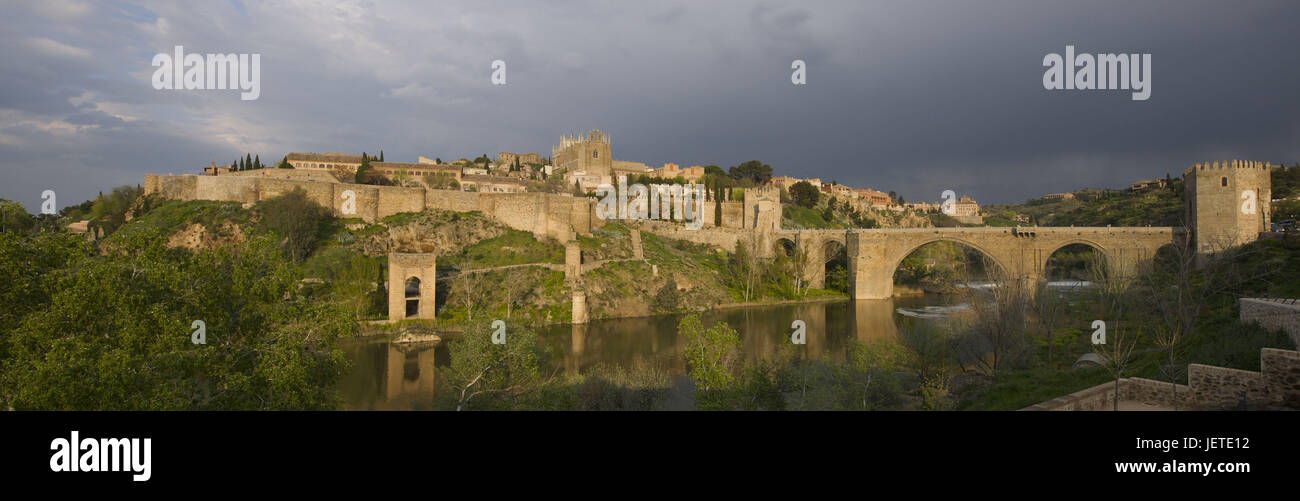Spanien, Region Kastilien-La Mancha, Blick auf Toledo, Stockfoto