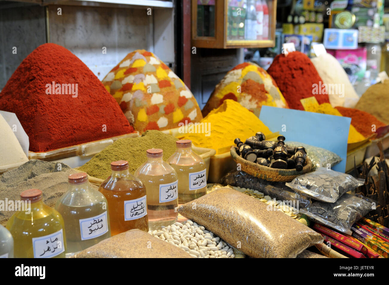 Gewürze, Lebensmittel, hell, Markt, Meknès, Marokko, Afrika Stockfoto